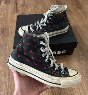 CONVERSE all Star Chuck Taylor hi top black kiss lip embroidered lace up shoes 7 thumbnail 1
