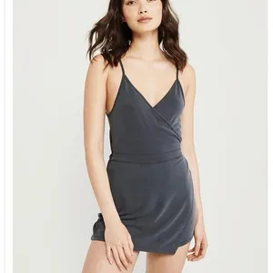 Abercrombie & Fitch Grey Camisole Sleeveless Faux Wrap V-Neck Skort Romper Sz S thumbnail 4