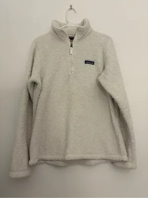 White Fuzzy Patagonia Quarter Zip Jacket Size L thumbnail 1