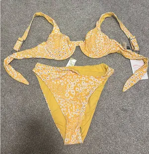 Dippin' Daisy's Bikini Set thumbnail 1