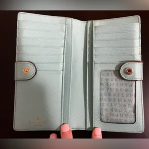 Pre-Loved Kate Spade Dana Large Slim Bifold Wallet thumbnail 3