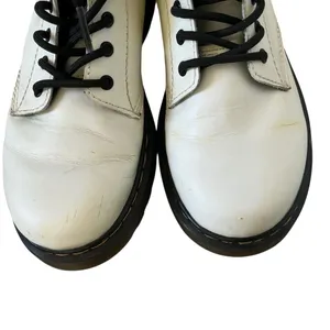 Doc dr martens white 1460 J women’s lace up boots Sz 5 thumbnail 4