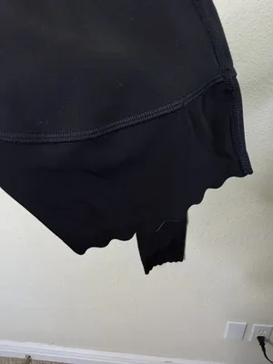 Lululemon Align Scalloped Hem High-Rise Crop 23" Black Womens‎ Size 14 thumbnail 3