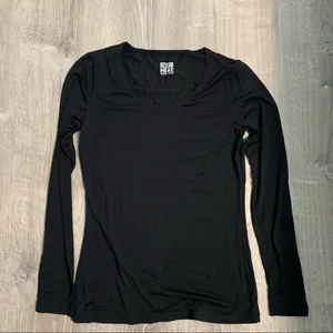 10/$25 black long sleeve shirt thumbnail 3