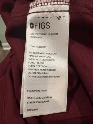 Figs Catarina One Pocket Scrub Top Burgundy medium petite thumbnail 7