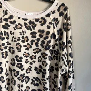 By Together Collection‎ large long sleeve top thumbnail 2