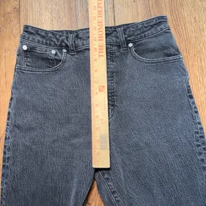 Madewell Curvy 90s Straight Leg Jeans Washed Black Size 29 Tall High Rise grunge thumbnail 5