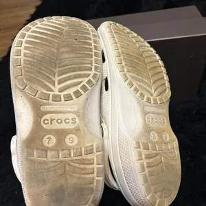CROCS white clogs mules sandals shoes women’s 9 / mens 7 Preowned thumbnail 3