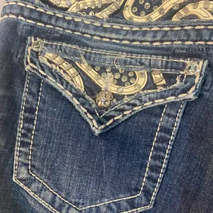 Miss Me Blue Easy Boot Distressed Embellished Classic Denim Jeans Women Sz 29 thumbnail 13