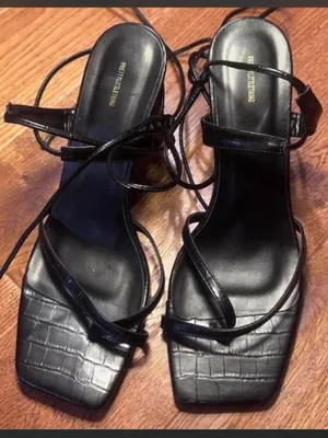 PrettyLittleThing Black Square-Toe Sandals thumbnail 1