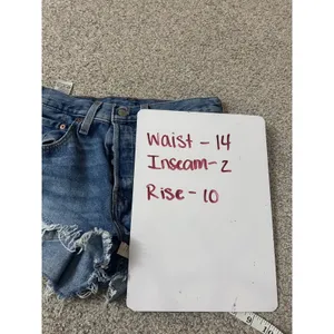 Levis 501 Original High Rise Distressed Denim Cut Off Shorts Medium Wash W26 thumbnail 6