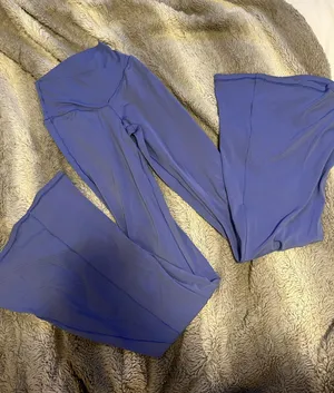 Aerie Crossover Flare Leggings thumbnail 1