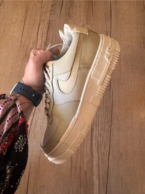 Nike Air Force 1’s Cream Low-Top Sneakers thumbnail 5