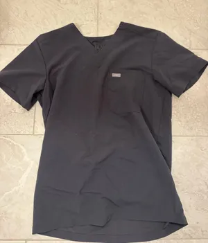 FIGS Scrub Top Women’s thumbnail 1