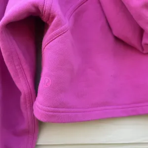 Lululemon All Yours Cropped Hoodie Womens‎ XS Sonic Pink Yoga Active Sweatshirt thumbnail 3