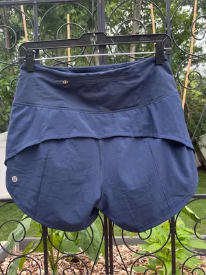 Lululemon Women’s Speed Up Lined High Rise 4” Inseam Shorts Long Size 4 Running thumbnail 2