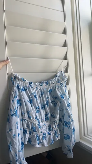 ZARA Top Off-The-Shoulder thumbnail 3