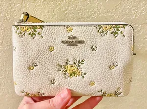 NWOT Coach Leather Wristlet Wallet With Floral Print White thumbnail 1