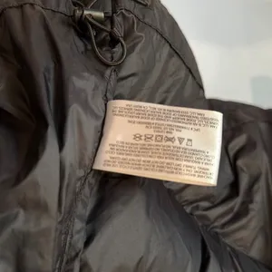 Eddie Bauer Black Full Zip 650 Down Feather Lightweight Jacket Small Women’s #10 thumbnail 8