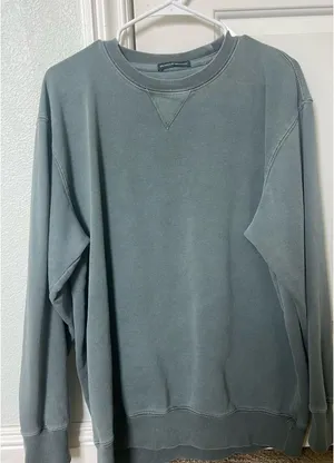 Brandy Melville Crewneck Sweatshirt thumbnail 1