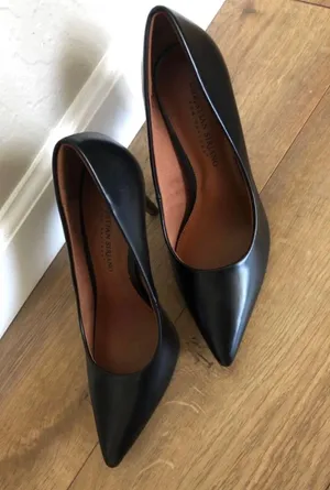 Pumps Heels Size 7.5 thumbnail 5