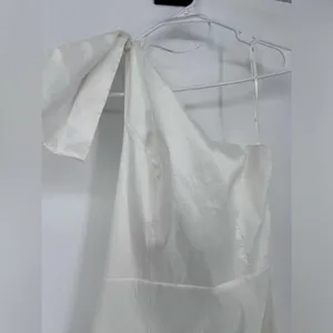 NWT Lulus Glorious Adoration White Taffeta One-Shoulder Bow Mini Dress thumbnail 5