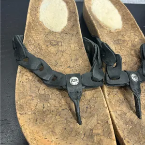 UGG Australia 7 Black‎ Leather Braided Thong Cork Flip Flops Shearling Sandals thumbnail 3