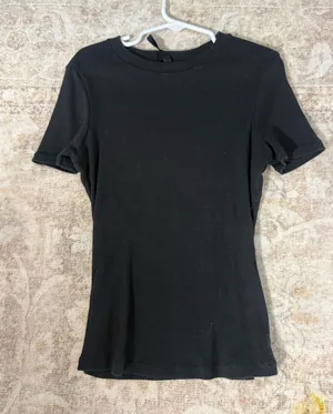 SKIMS T-Shirt thumbnail 1