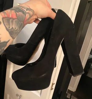 Steve Madden Platform Pumps thumbnail 1