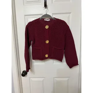 Zara‎ Burgundy Knit Cardigan Gold Hammered Buttons Cropped Sweater Small thumbnail 2