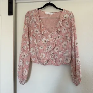 ASTR The Label Pink Floral Ruffle‎ Blouse Button Blush Going Out Business Casual thumbnail 2