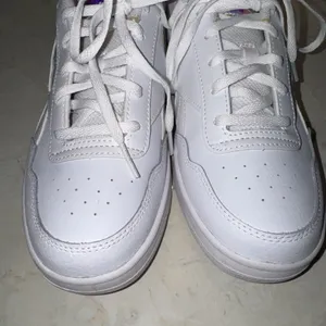 REEBOK sneakers COURT ADVANCE 7.5 holographic logo gym shoe ortholite memorytech thumbnail 2