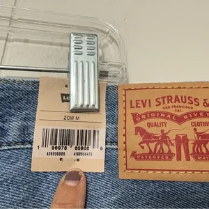 Levi’s 94 Baggy Jeans Women’s 20W NWT Mid Rise Straight Leg 90s Vintage Distress thumbnail 12