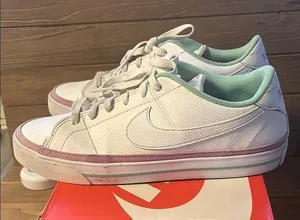 Nike Women's Nike court legacy white / fushia size 11.5 thumbnail 1