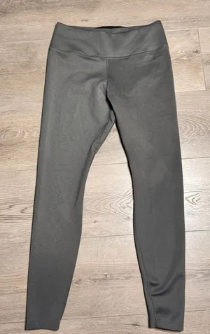 Nike Therma-FIT Womens Medium Gray Athletic‎ Leggings Dri-FIT Athleisure thumbnail 1