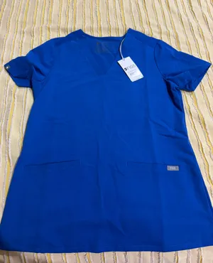 FIGS Scrub Top thumbnail 1