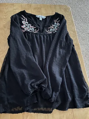 Tantrums Women’s M Blouse Black Size M thumbnail 1