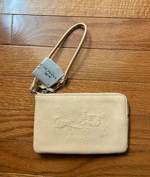 Coach Peachy NWT  wristlet thumbnail 1