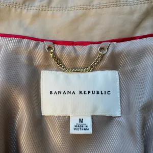 Banana Republic Khaki Double-Breasted Cape Coat Classic Preppy academia fall M thumbnail 8
