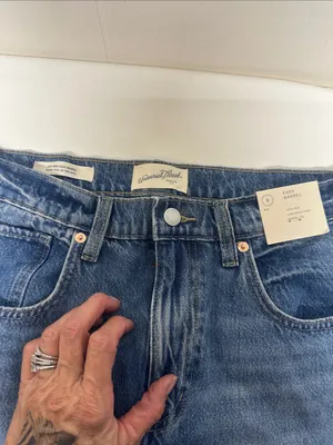 Universal Thread Blue High-Rise Wide-Leg Jeans thumbnail 2