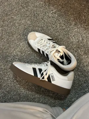 Women’s VL Court Adidas 3.0 Sneakers thumbnail 3