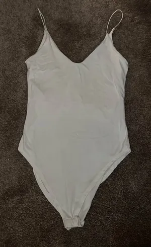 Gaze White V thumbnail 1