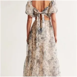 Abercrombie & Fitch Emerson Drama Bow-Back Maxi Dress in Cream Floral Size SP thumbnail 4