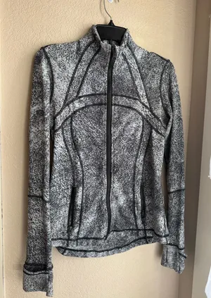 Lululemon Define Jacket thumbnail 1