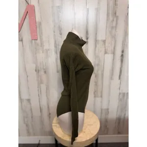Hem & Thread Olive Green Waffle Knit Mock Neck Bodysuit Women’s Medium thumbnail 2