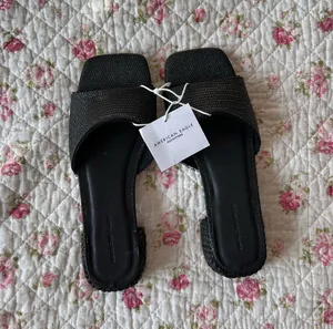 American Eagle heels thumbnail 1