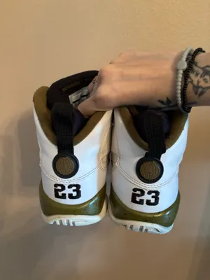 Air Jordan 9 Retro BG 'Statue' thumbnail 4