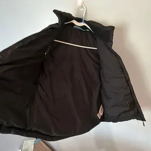 Free Country Women’s Small Black Down Puffer Vest Full Zip Snap Pockets #1100 thumbnail 6