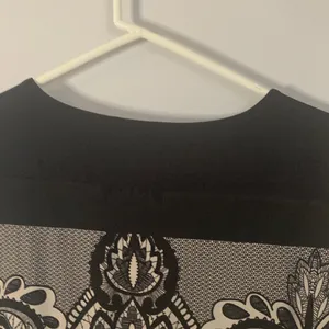Chico's Black and Cream Long Sleeve Dress thumbnail 10