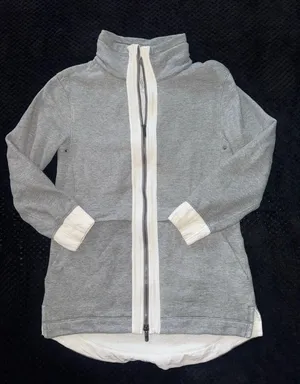 Lululemon Women's Light as Warmth Jacket Grey Fleece Full Zip Size‎ 6 thumbnail 1